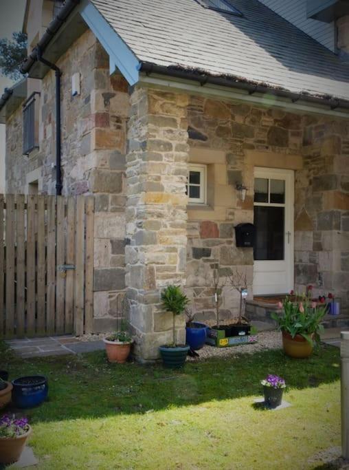 Loch Lomond Unique Selfcontained Bed+Bathroom Alexandria Exterior photo